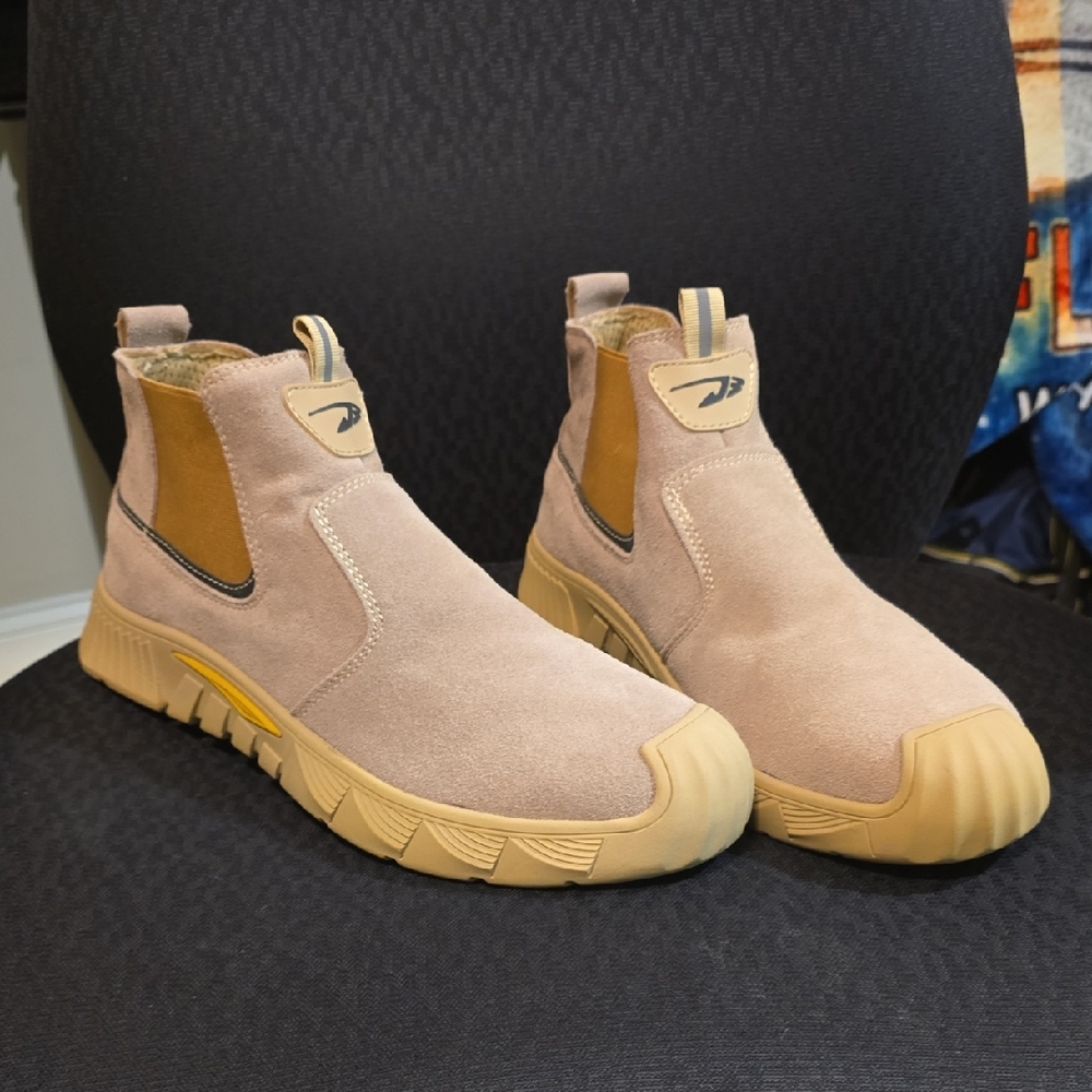 Tan Suede Men's Boots